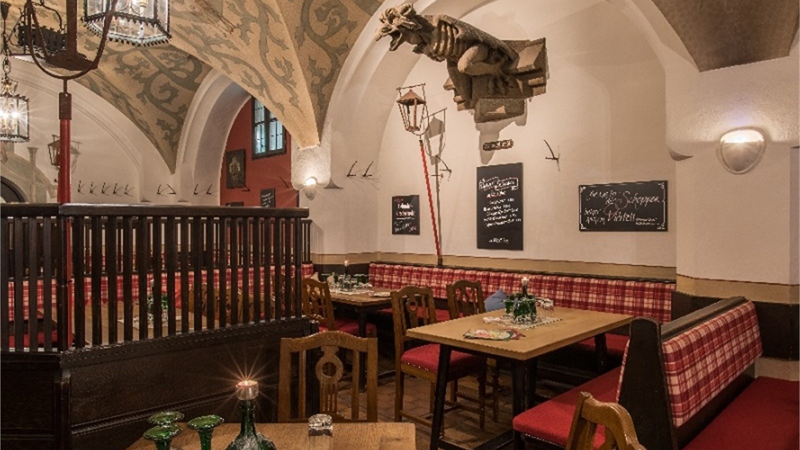 German Ratskeller Filmlocations Bayern | Motivsuche | Ratskeller München